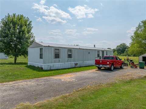 123 N Hwy 252, Lavaca, AR 72941