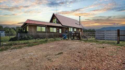 36 ALBERS VALLEY Road, Regina, NM 87046
