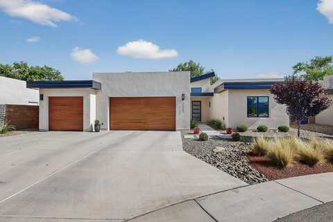 3305 MAXUM Lane NW, Albuquerque, NM 87104