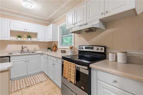 4652 Patrick Drive NE, Kennesaw, GA 30144