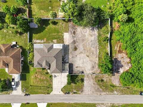 2922 22nd Street SW, Lehigh Acres, FL 33976