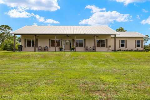 99 Trader Road, Labelle, FL 33935