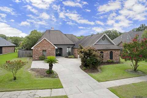 37716 Rue De Vior, Denham Springs, LA 70706