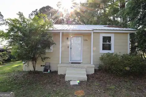 1206 Mcarthur, Valdosta, GA 31601