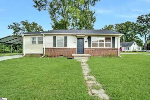 300 N Adair Street, Clinton, SC 29325