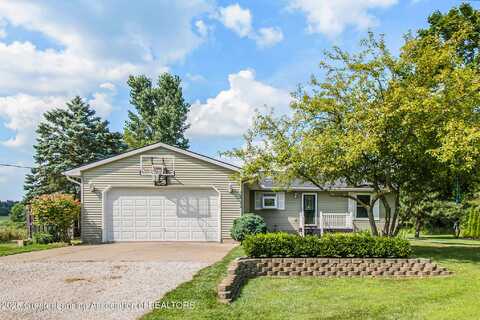 2492 W Kalamo Highway, Charlotte, MI 48813