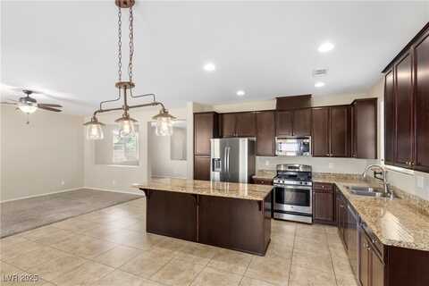 7605 Lake Fork Peak Street, Las Vegas, NV 89166