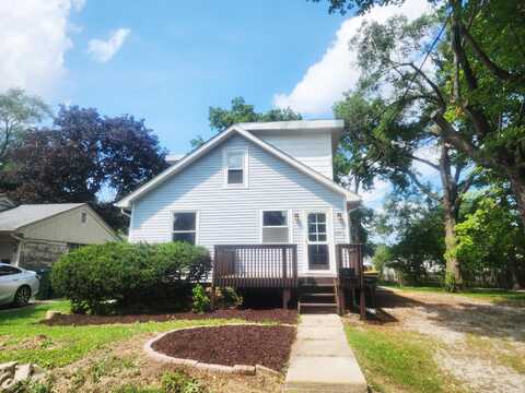 809 1/2 Oak Street, Valparaiso, IN 46383
