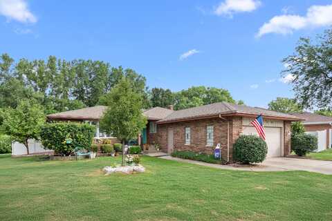 2120 Robinhood Boulevard, Schererville, IN 46375