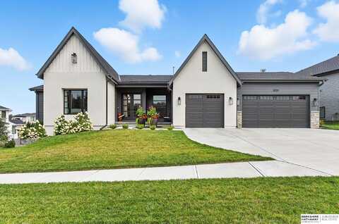 3929 S 213th Avenue, Elkhorn, NE 68022