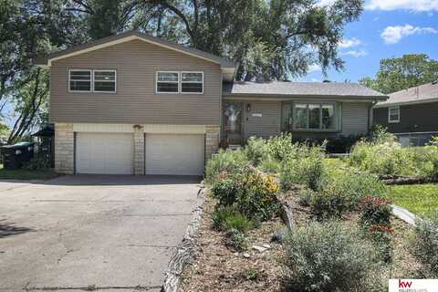 20607 Flavin Street, Elkhorn, NE 68022