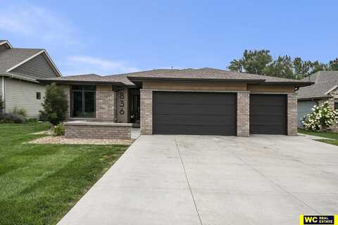 836 N 18 Avenue, Blair, NE 68008