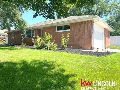 218 Chestnut Street, Hickman, NE 68372