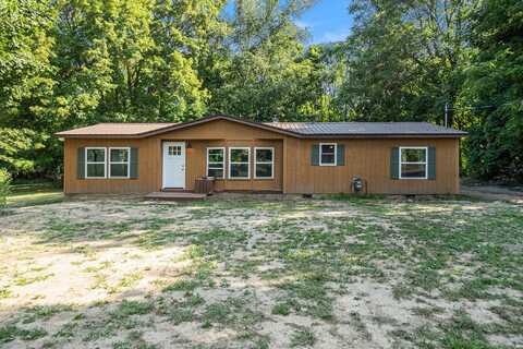 318 E Bellevue Street, Stanton, MI 48888