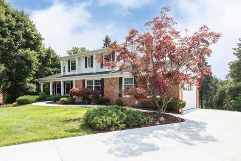 35615 Briar Ridge Lane, Farmington, MI 48335