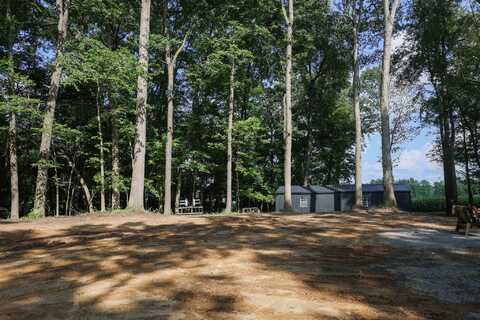 6351 Oak Ridge Drive, Jonesville, MI 49250