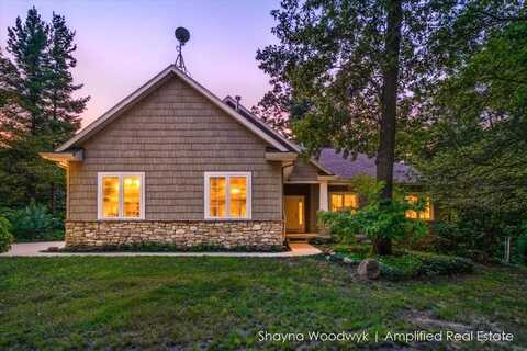 2856 Gulliford Drive SE, Lowell, MI 49331
