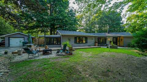12435 Sandpiper Lane, Sawyer, MI 49125