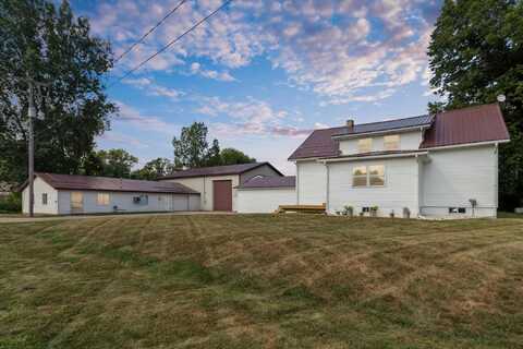 5423 Howard City Edmore Road, Edmore, MI 48829