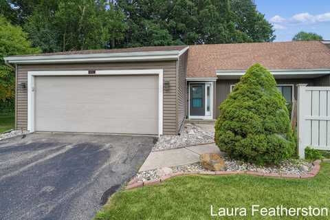 6673 Bella Vista Drive NE, Rockford, MI 49341