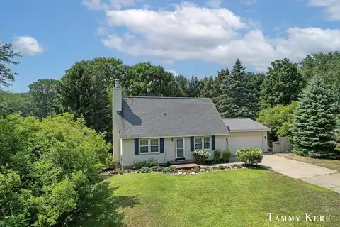 98 Algonquin Avenue, Holland, MI 49424