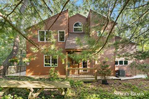 3493 Riverwoods Drive NE, Rockford, MI 49341