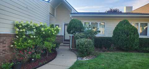 35274 Meadow Lane, Farmington Hills, MI 48335