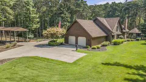 149 S 168th Avenue, Holland, MI 49424