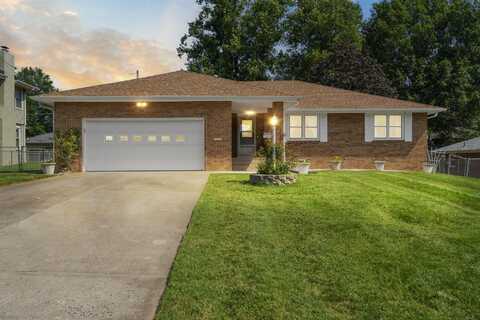 2319 E Raynell Street, Springfield, MO 65804