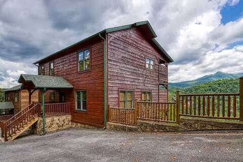 816 Resort Way, Gatlinburg, TN 37738