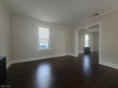 7 Foster St, Newton, NJ 07860