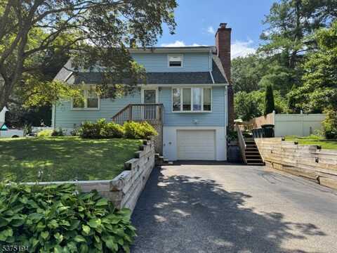 8 Sand Hill Rd, Byram Twp., NJ 07874