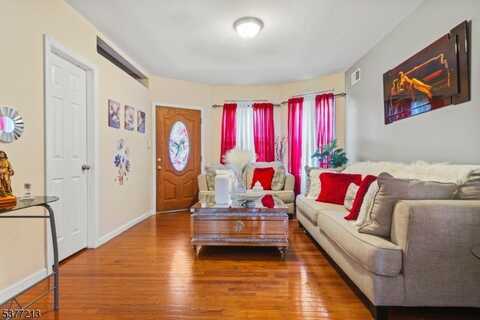 968 E 19Th St, Paterson, NJ 07501