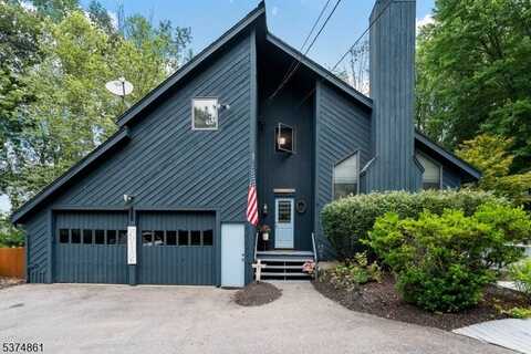 81 Old Turnpike Rd, Washington, NJ 07865
