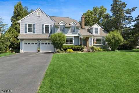 76 Mountain Ave, Pequannock, NJ 07444