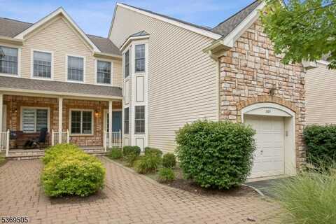 305 Binghampton Ln, Livingston, NJ 07039