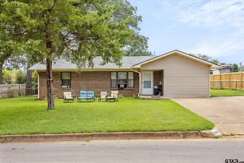 1525 E Dawson, Tyler, TX 75701