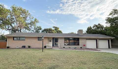 215 W 25th St, Hays, KS 67601