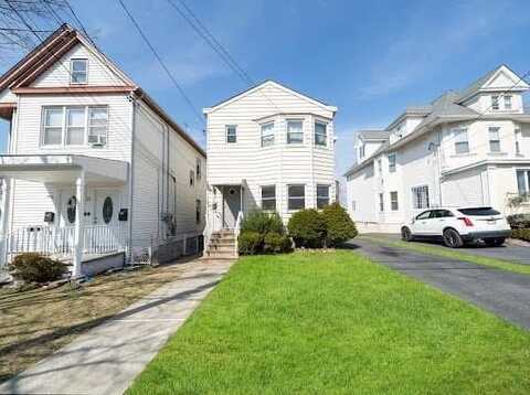 49 LIVINGSTON AVE, Lyndhurst, NJ 07071