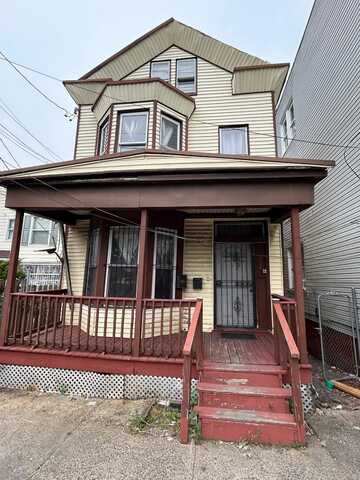 352 BERGEN ST, Newark, NJ 07103