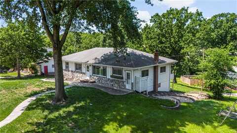 2800 S Cedar Crest Terrace, Independence, MO 64057