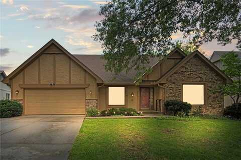9772 W 101st Terrace, Overland Park, KS 66212