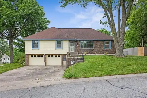 1541 N Withers Road, Liberty, MO 64068
