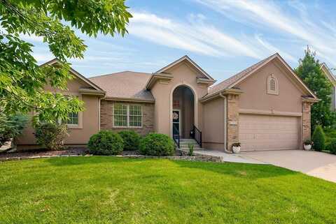 1713 SW Summit Hill Circle, Lees Summit, MO 64081