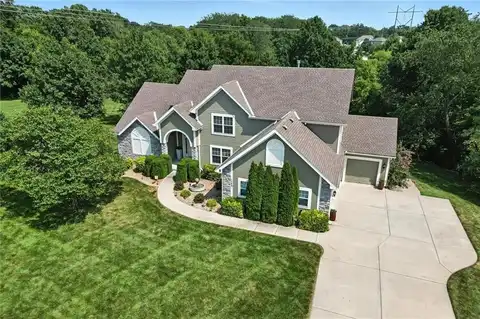 1789 Red Oak Court, Liberty, MO 64068