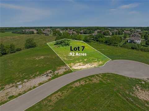 13320 Winner's Circle, Smithville, MO 64089