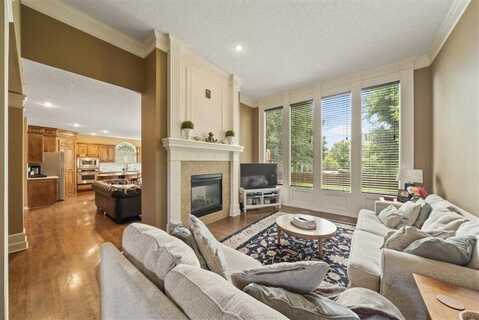 22013 W 56th Street, Shawnee, KS 66226