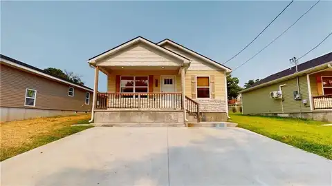 612 N Spring Street, Nevada, MO 64772