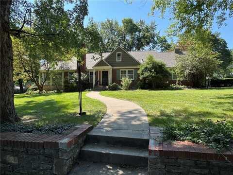 801 E Manor Road, Independence, MO 64055