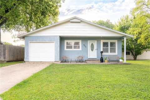 423 N Ohio Street, Iola, KS 66749